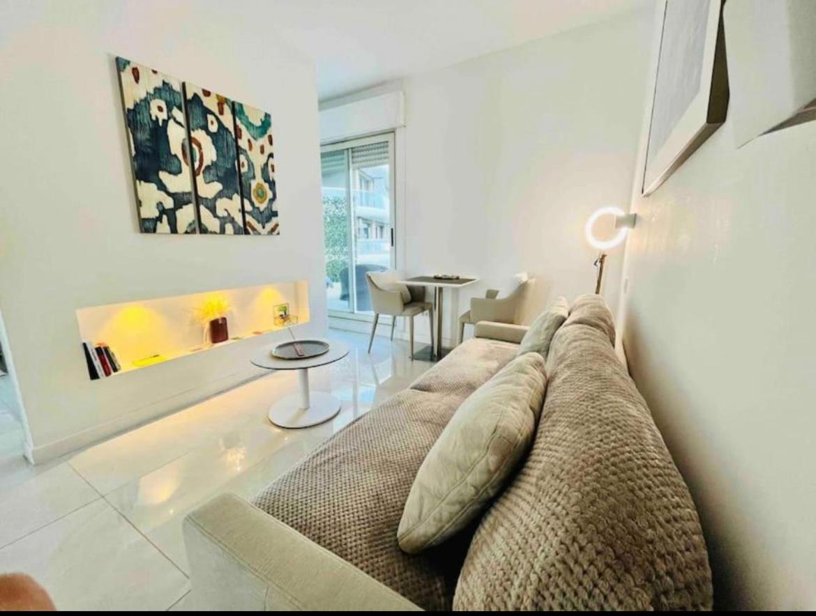 Apartmán Reve Au 7E Ciel Piscine Baie De Monaco Beausoleil Exteriér fotografie